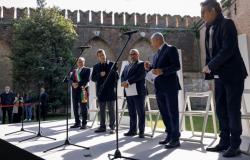 Le Pavillon italien de la Biennale est inauguré. Brugnaro hué: «Je n’ai pas aimé»