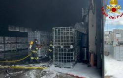 Incendie dans un hangar de traitement des déchets, tous les conteneurs brûlés