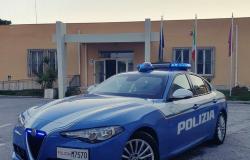 Violence et mauvais traitements dans la famille à Trani, la police d’État arrête la mère et le beau-père