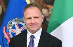 “Heureusement, la sécheresse a frappé la Sicile”, les propos du ministre Lollobrigida font polémique: les réactions