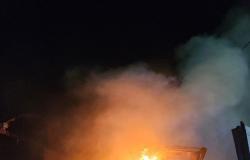 Nuit d’incendie à Acate, certains véhicules de construction d’une entreprise qui s’occupe de fouilles détruits – Giornale Ibleo