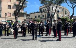 la Fanfare du Xe Régiment de Carabiniers de Campanie se produit à San Giorgio a Cremano