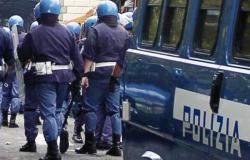 Milan et un policier égyptien lapidé: un policier lui tire dessus et le blesse