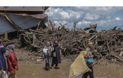 En Indonésie, au moins 34 personnes sont mortes dans les inondations