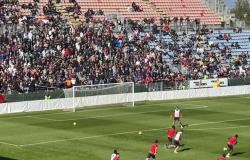 Cagliari appelle les supporters : un entraînement portes ouvertes est prévu jeudi
