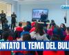Les Carabiniers de Reggio de Calabre rencontrent des élèves du primaire et du collège