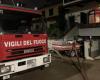 Une femme meurt dans un incendie qui a éclaté dans la maison près de Lucques, surprise par les flammes : corps retrouvé sur le lit