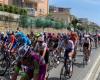 Giro d’Italia à Pozzuoli, le mécontentement de certains restaurateurs : “Qui nous rendra les gains perdus ?”