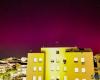 Spectacle à Sassari, une aurore boréale illumine la nuit