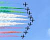 Le Frecce Tricolori à Trani, nez en l’air pour le spectacle aérien de l’équipe de voltige aérienne de l’armée de l’air italienne 12 mai 2024