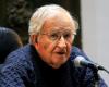 Noam Chomsky hospitalisé au Brésil : le célèbre linguiste transféré des USA après un accident vasculaire cérébral qui l’a frappé il y a un an