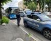 Attaque du bus Carmiano-Piacenza : un homme de 20 ans frappe un passager
