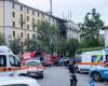Incendie à Milan à Gambara, le feu est parti d’un garage. Le propriétaire : « On manipulait du diesel, tout a explosé ». Maman, papa et fils sont morts étouffés par la fumée