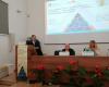 Table de discussion sur les bienfaits du régime méditerranéen à Palerme