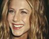Jennifer Aniston, huit looks iconiques des années 90 (plus un qu’on ne regrette pas)