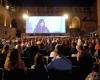 Le cinéma sous les étoiles revient dans la forteresse d’Imola, 67 séances à partir du 25 juin