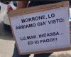 Cosenza. Les anciens travailleurs de Villa Sorriso manifestent devant le Tribunal : “Les Morrones se moquent de nous et le juge fait comme si de rien n’était”