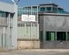 Prison de Foggia, drone avec drogue et téléphones portables bloqués. Deux hommes arrêtés