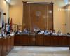 Réunions du conseil municipal de la municipalité de Foggia, l’exécutif approuve un règlement pour le travail intelligent des conseillers et du secrétaire