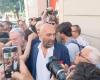 Bari accueille le nouveau maire Vito Leccese: «Je vous remercie tous»