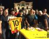 Serie A, le président de l’Us Lecce à Fasano pour la troisième mi-temps avec ses supporters locaux