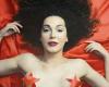 Ragusa Pride : Lilith Primavera en est le témoignage. L’actrice et chanteuse dit “Aime-moi”. VIDÉO