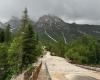 Dolomites, gigantesque glissement de terrain au col de Duran : route dévorée par des débris rocheux – Dolomites