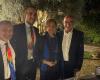 Rotary Club Caserta Luigi Vanvitelli, Gianluca Parente donne le collier à la nouvelle présidente Gabriella Montanaro